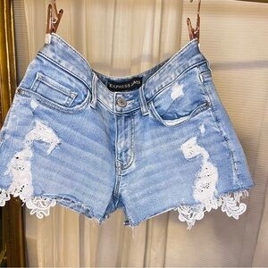 EXPRESS denim lace shorts❤️